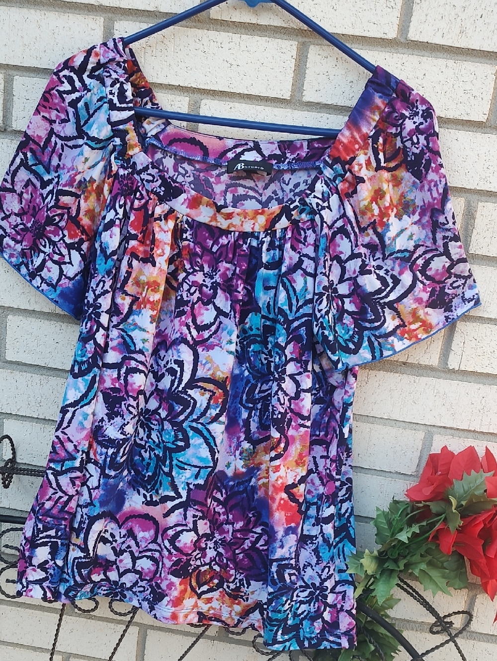 Multi-Color Top* - Picture 3 of 9